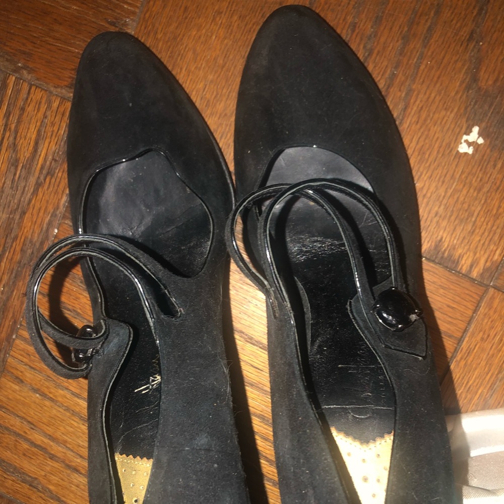 Cole hann Nike air shoe size 40 heel comfort suede I call them Kim Kardashian